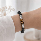 Bracelet "Chance et Protection" Bouddha en Pierre de Lave & Oeil-de-Tigre